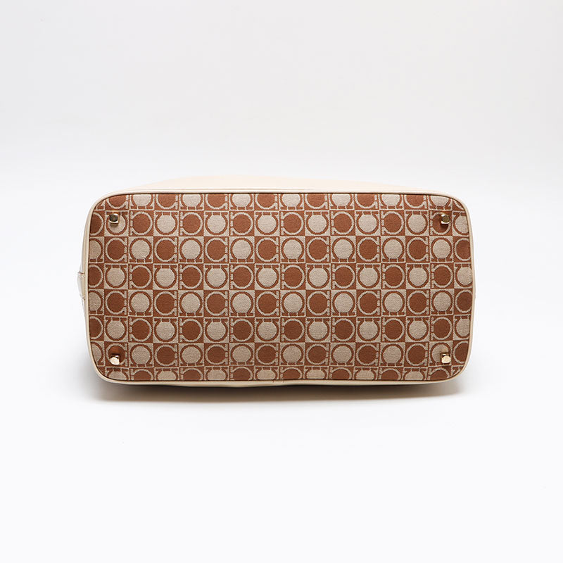 [20% OFF on all items 9/10 23:59] Salvatore Ferragamo Gancini Canvas Shoulder