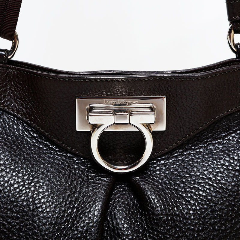 [20% OFF on all items 9/10 23:59] Salvatore Ferragamo Leather Gancini Shoulder